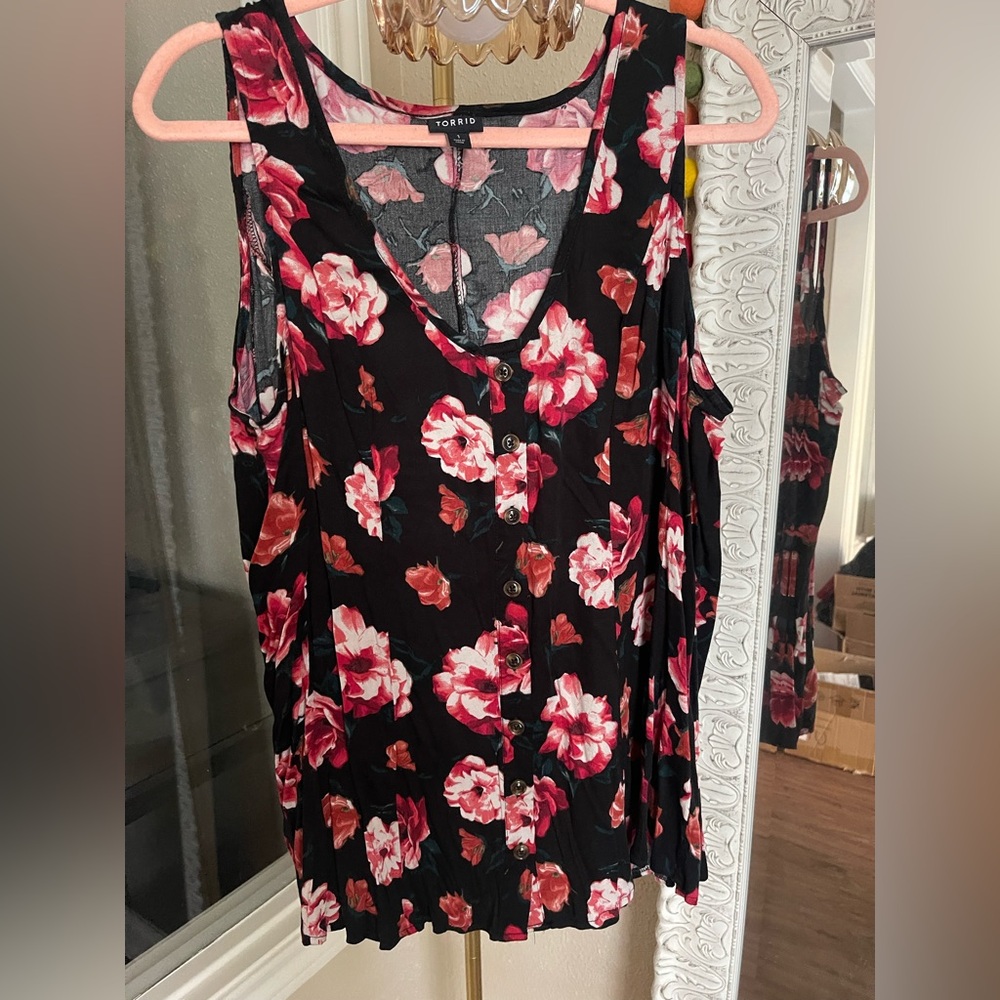 Torrid Floral Sleeveless Button Down Women's Top